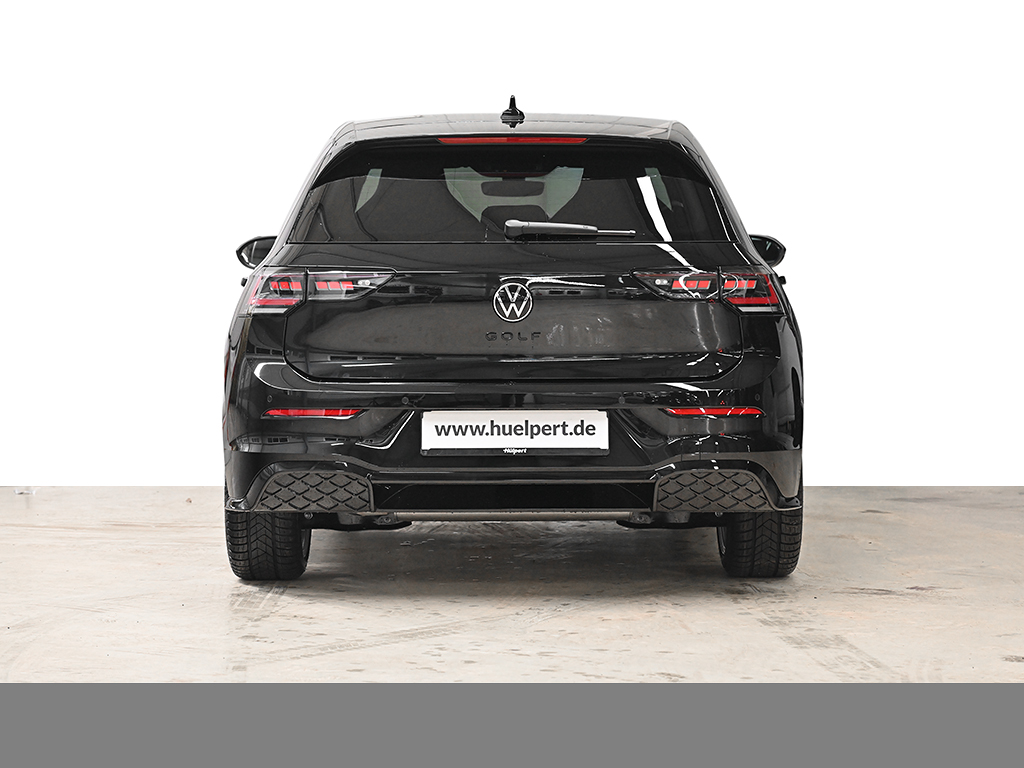 Volkswagen Golf VIII 1.5 eTSI R-LINE BLACK STYLE CAM LM18