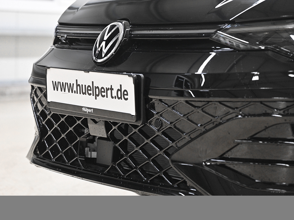 Volkswagen Golf VIII 1.5 eTSI R-LINE BLACK STYLE CAM LM18