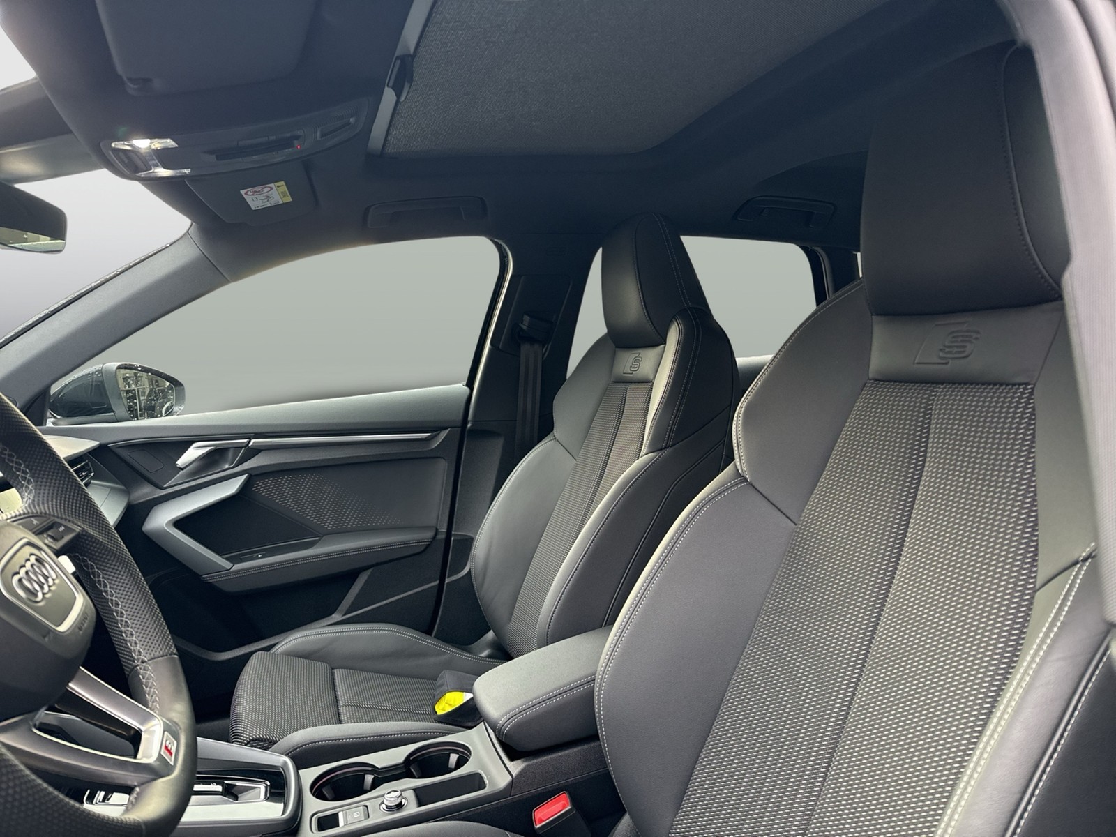 Audi A3 Sportback 35 S LINE PANO SONOS CAM ACC LM18