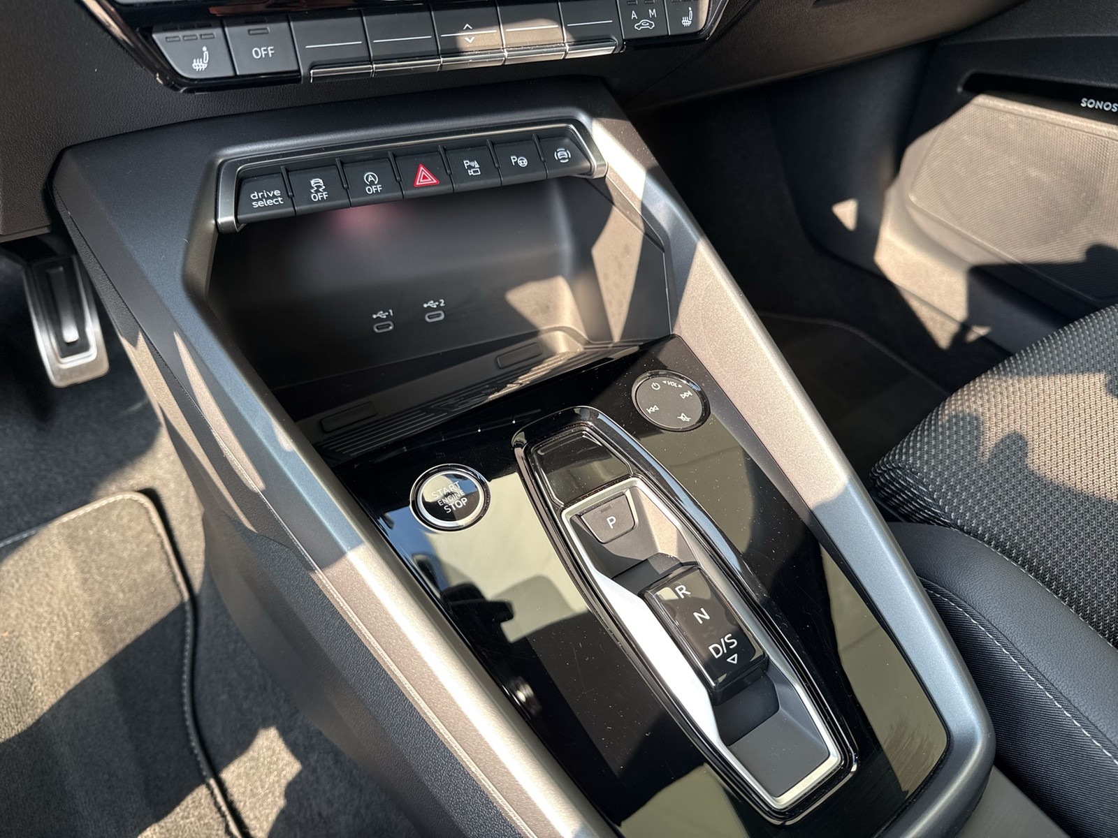 Audi A3 Sportback 35 S LINE PANO SONOS CAM ACC LM18