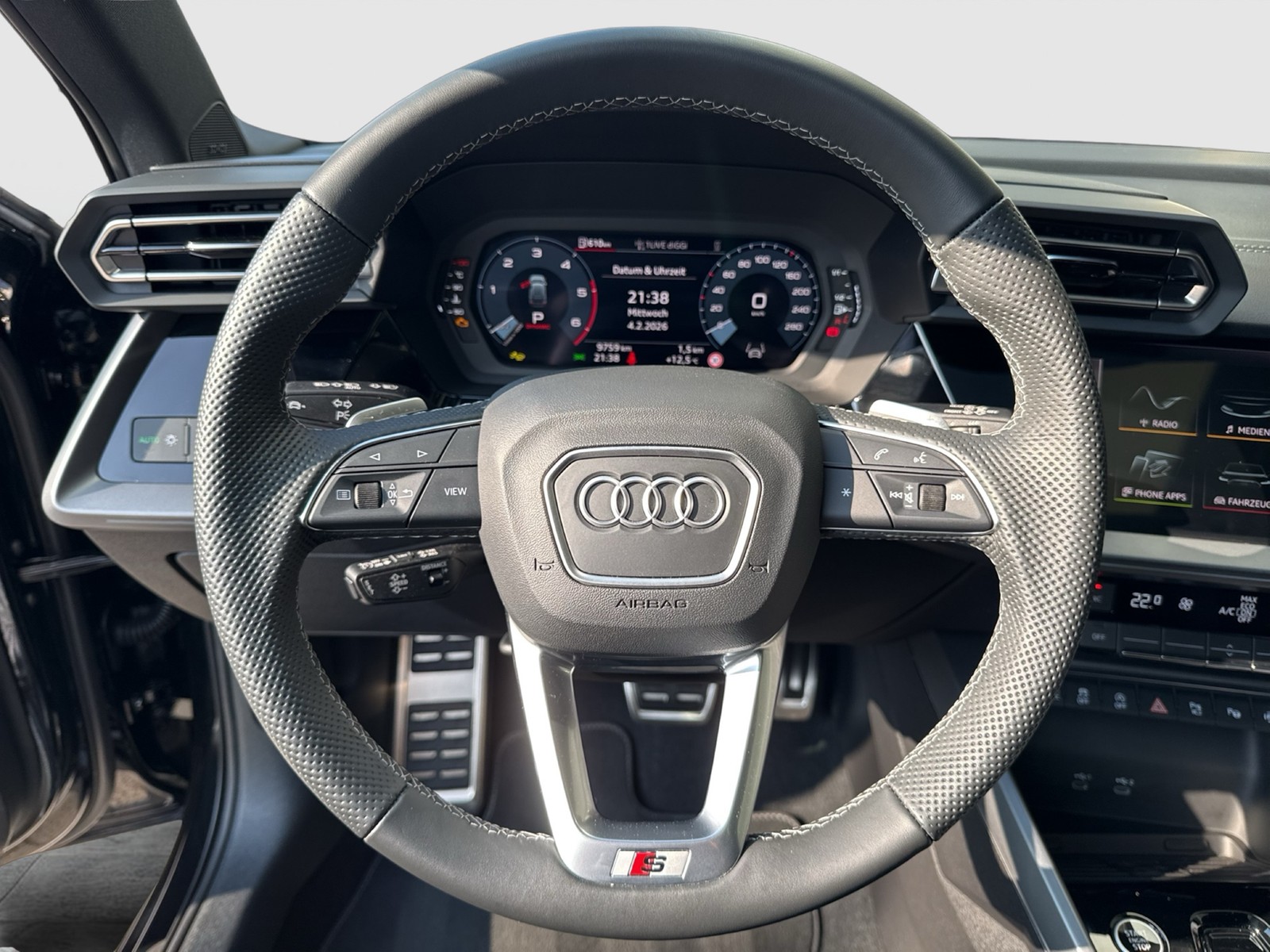Audi A3 Sportback 35 S LINE PANO SONOS CAM ACC LM18