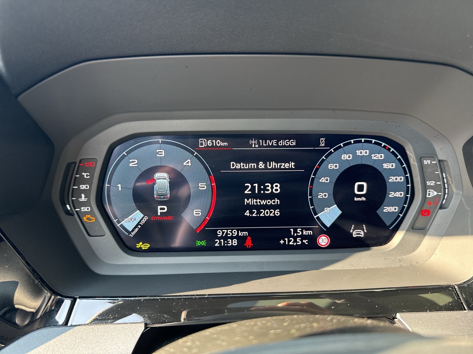 Audi A3 Sportback 35 S LINE PANO SONOS CAM ACC LM18