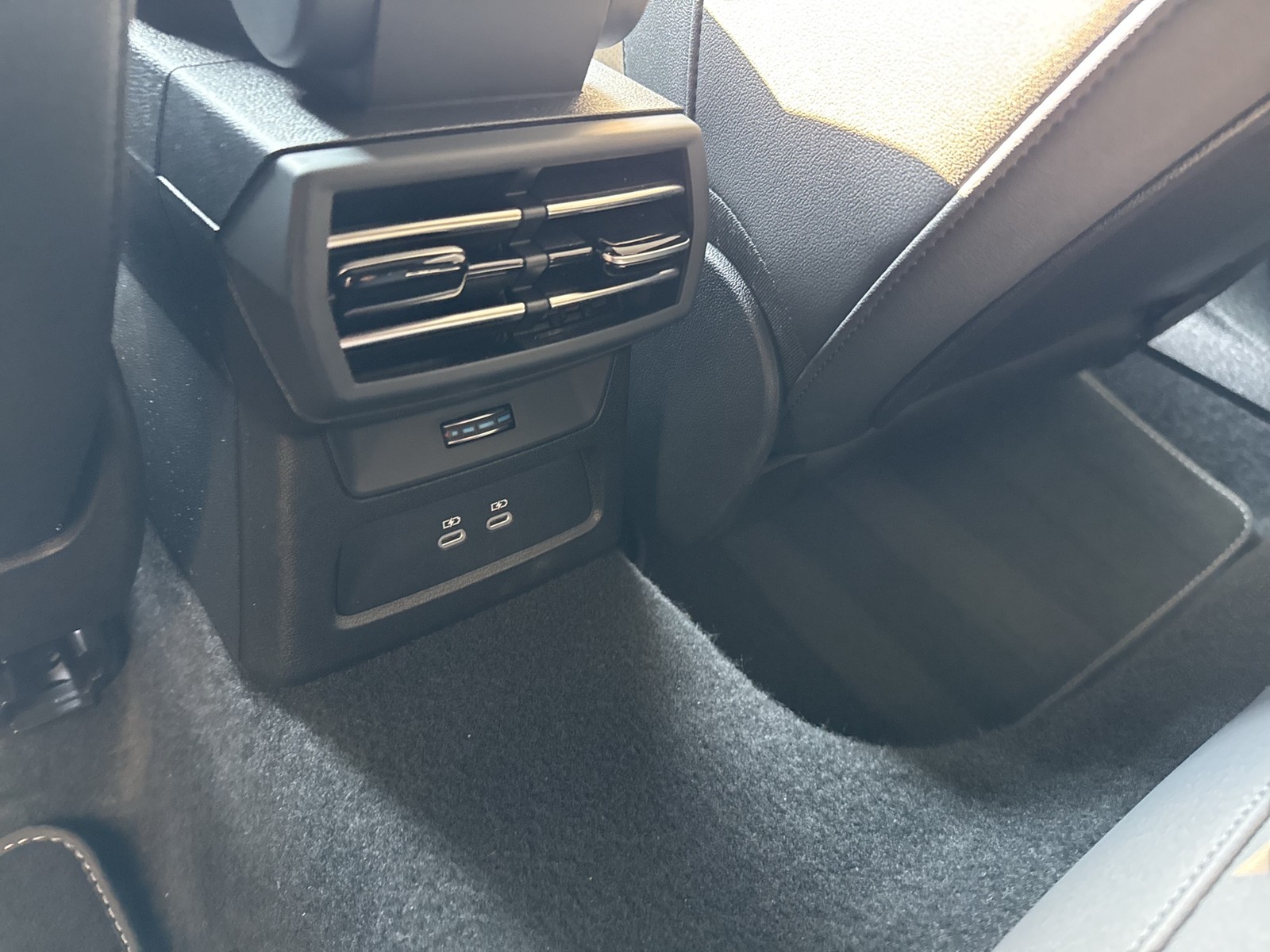 Audi A3 Sportback 35 S LINE PANO SONOS CAM ACC LM18