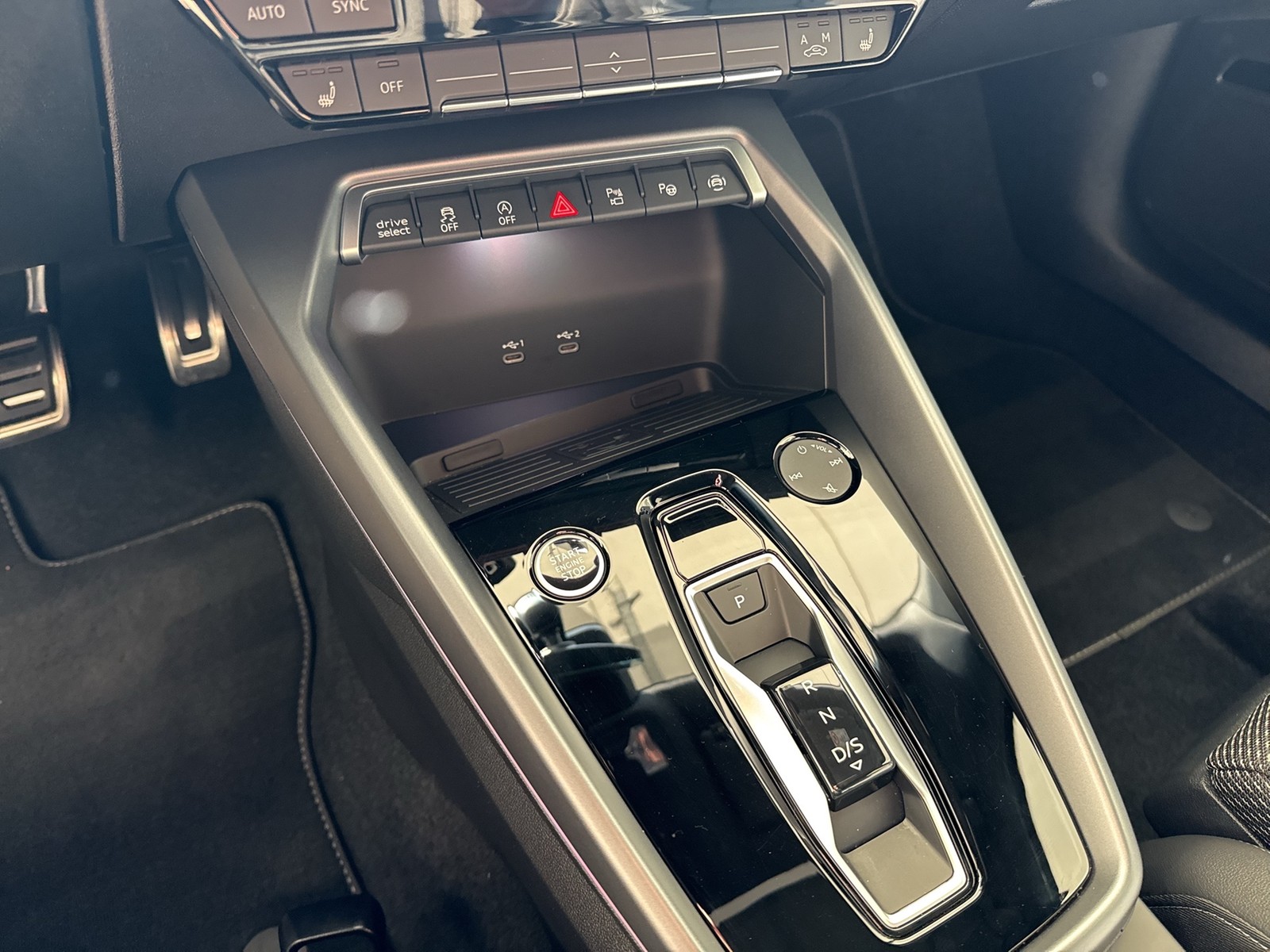 Audi A3 Sportback 35 S LINE PANO SONOS CAM ACC LM18