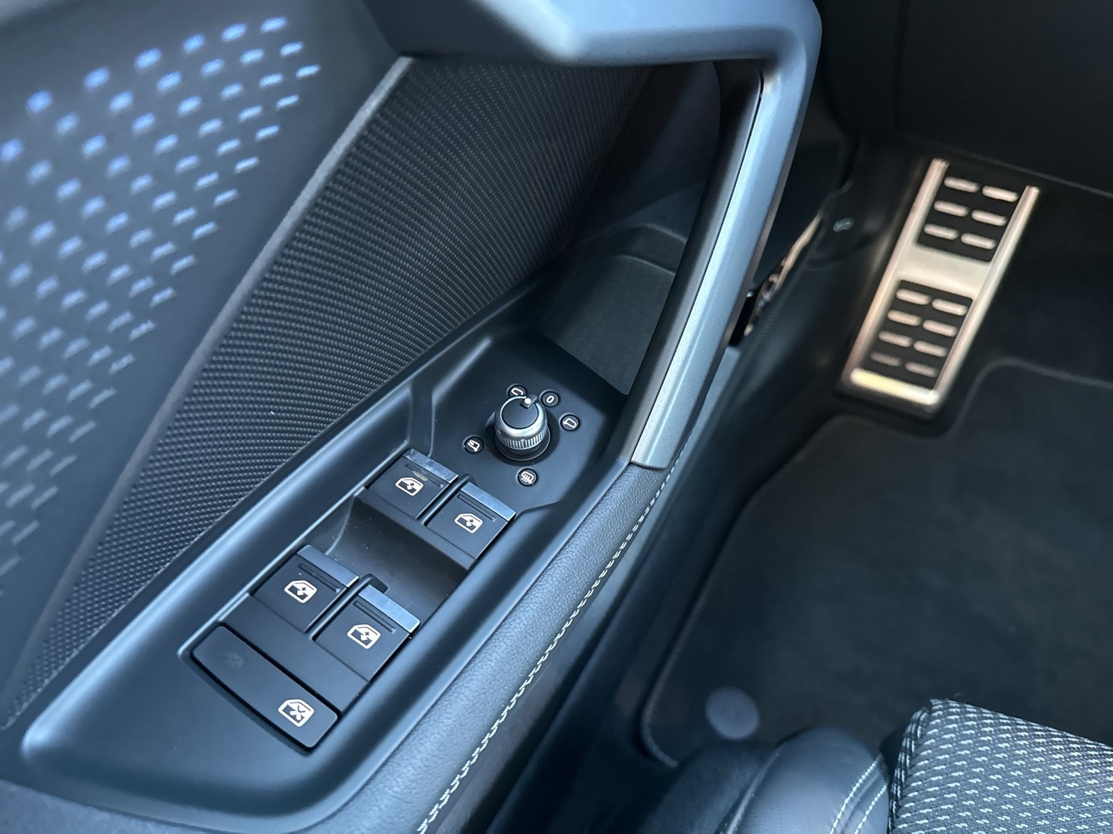 Audi A3 Sportback 35 S LINE PANO SONOS CAM ACC LM18