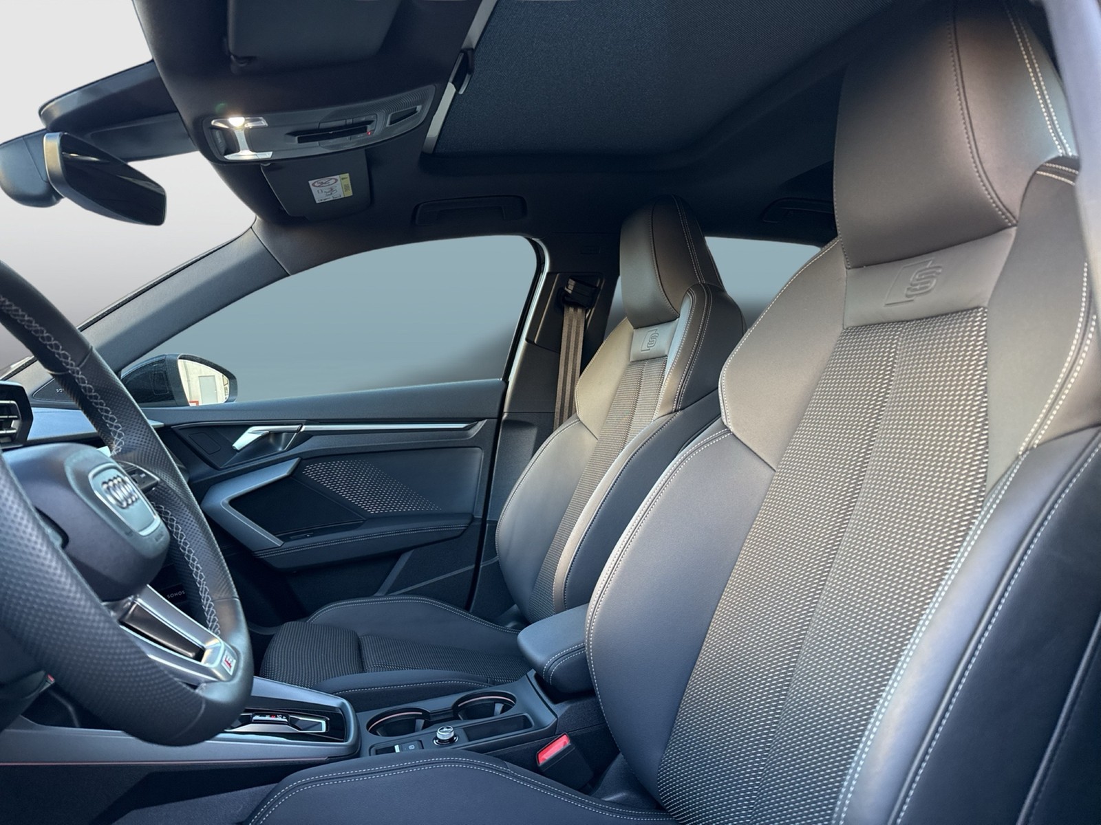 Audi A3 Sportback 35 S LINE PANO SONOS CAM ACC LM18