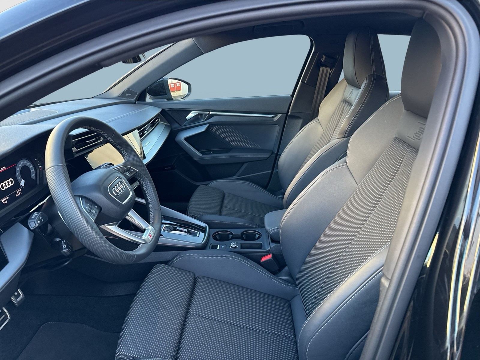 Audi A3 Sportback 35 S LINE PANO SONOS CAM ACC LM18