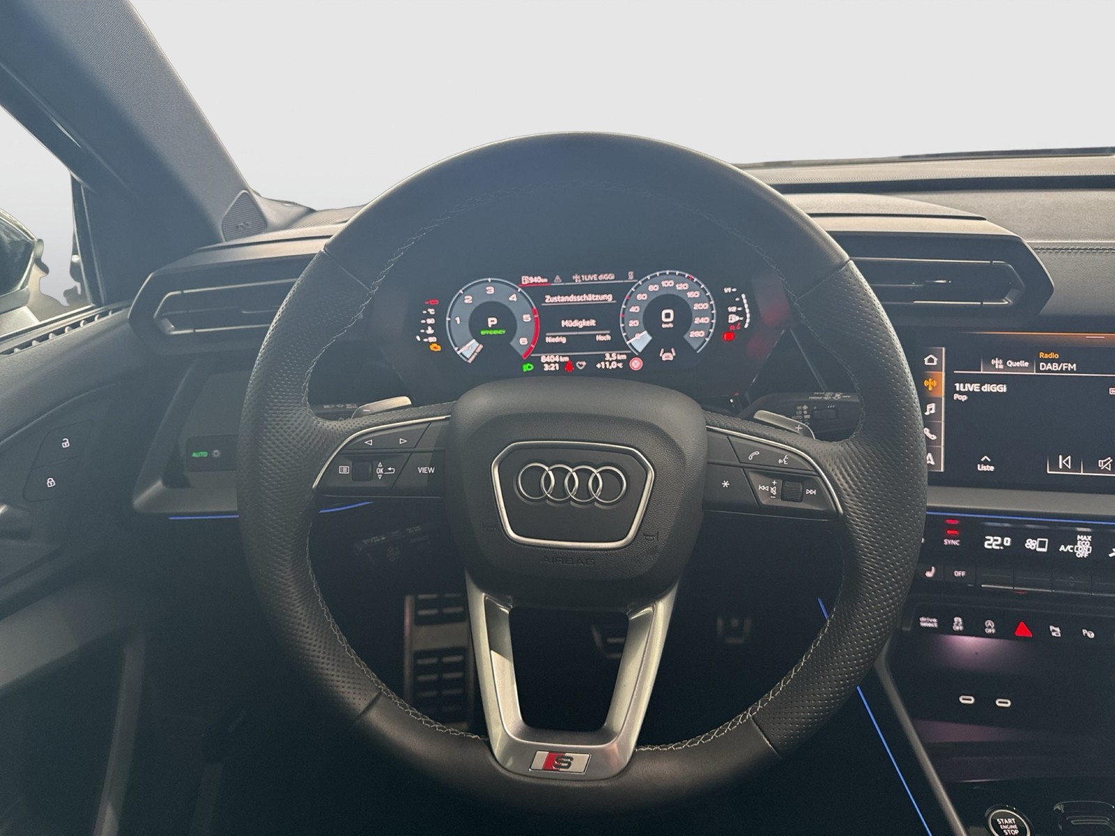 Audi A3 Sportback 35 S LINE PANO SONOS CAM ACC LM18