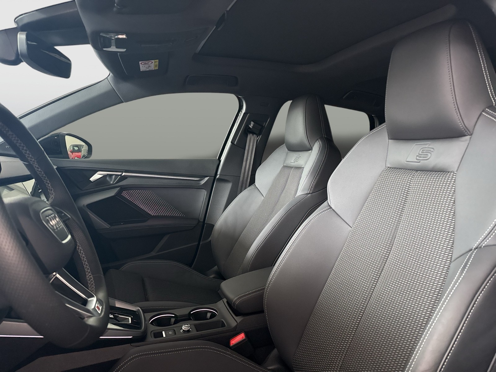 Audi A3 Sportback 35 S LINE PANO SONOS CAM ACC LM18