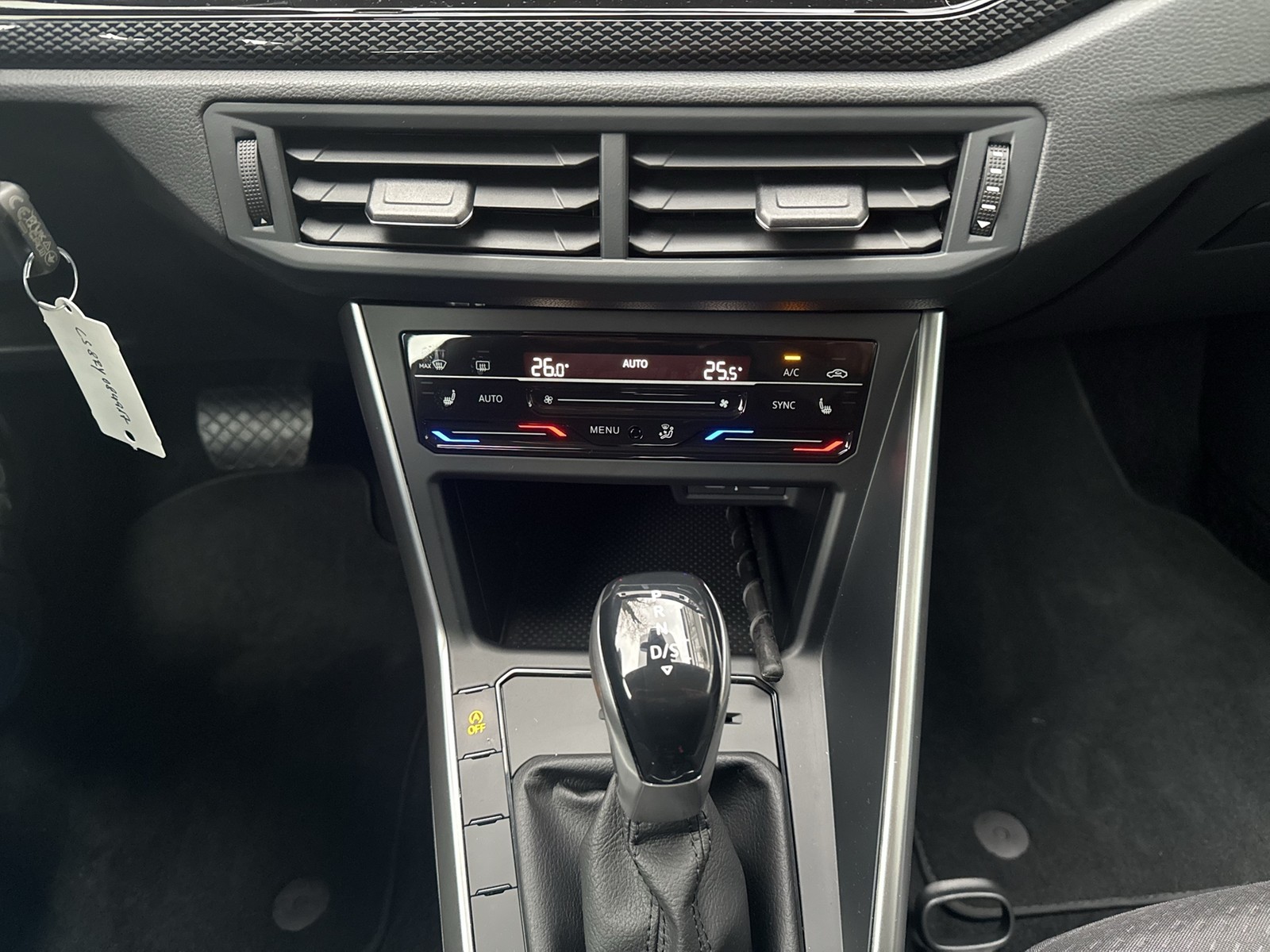 Volkswagen Taigo 1.5 LIFE LM17 NAVI CARPLAY SITZHEIZUNG LED