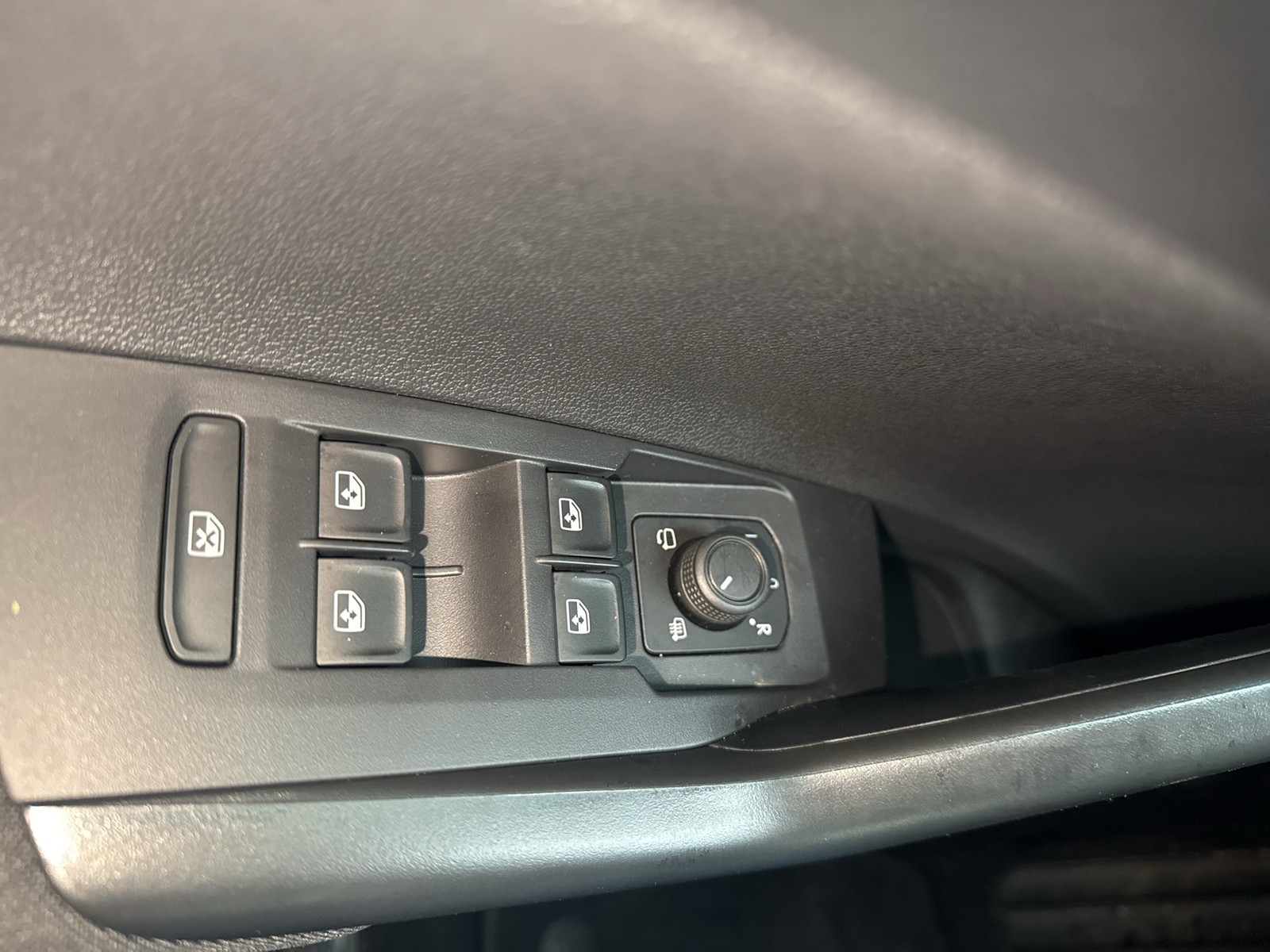 Volkswagen Taigo 1.5 LIFE LM17 NAVI CARPLAY SITZHEIZUNG LED