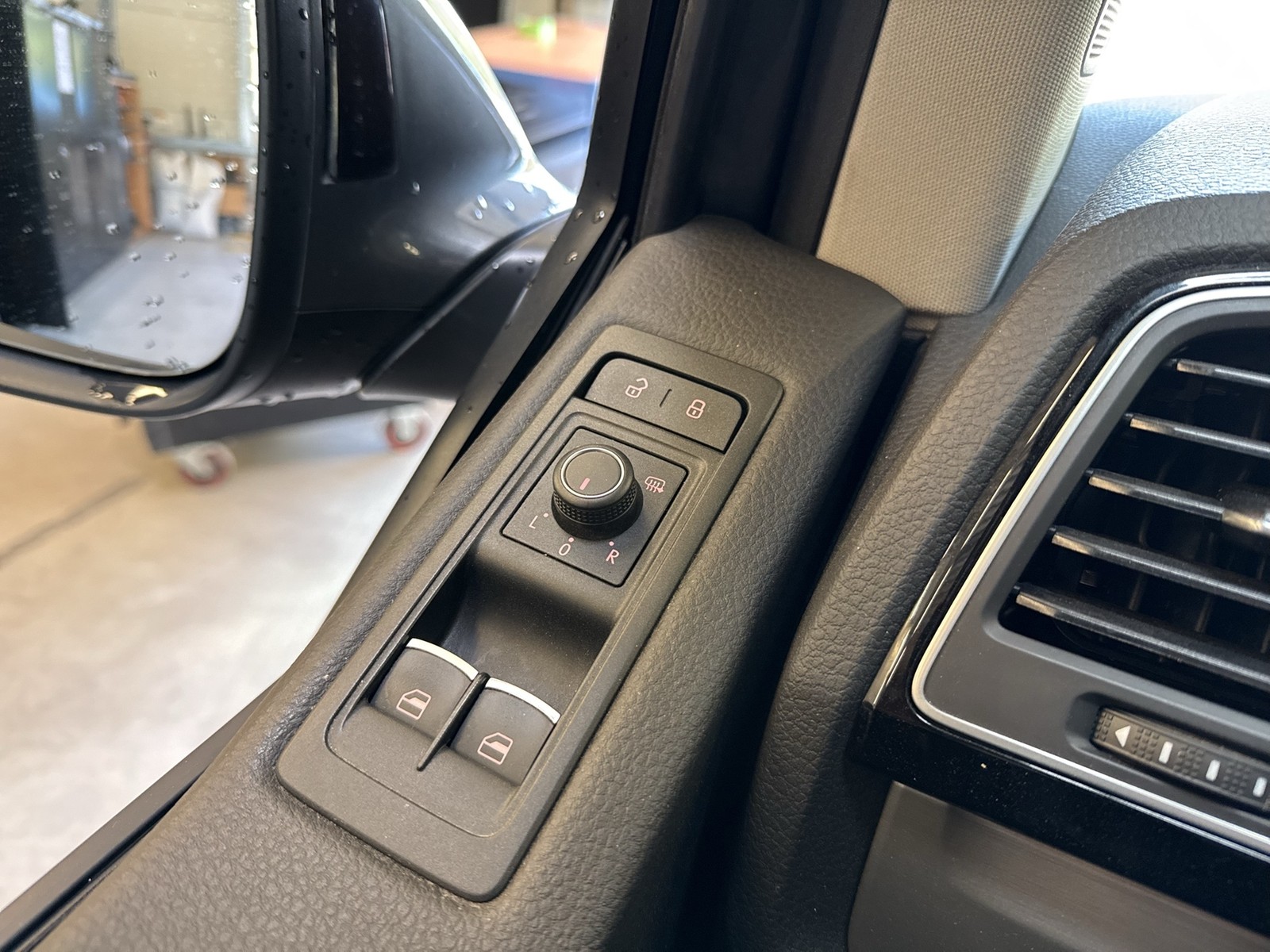Volkswagen T6 Multivan 2.0 GENERATION SIX 4X4 AHK CAM LM18