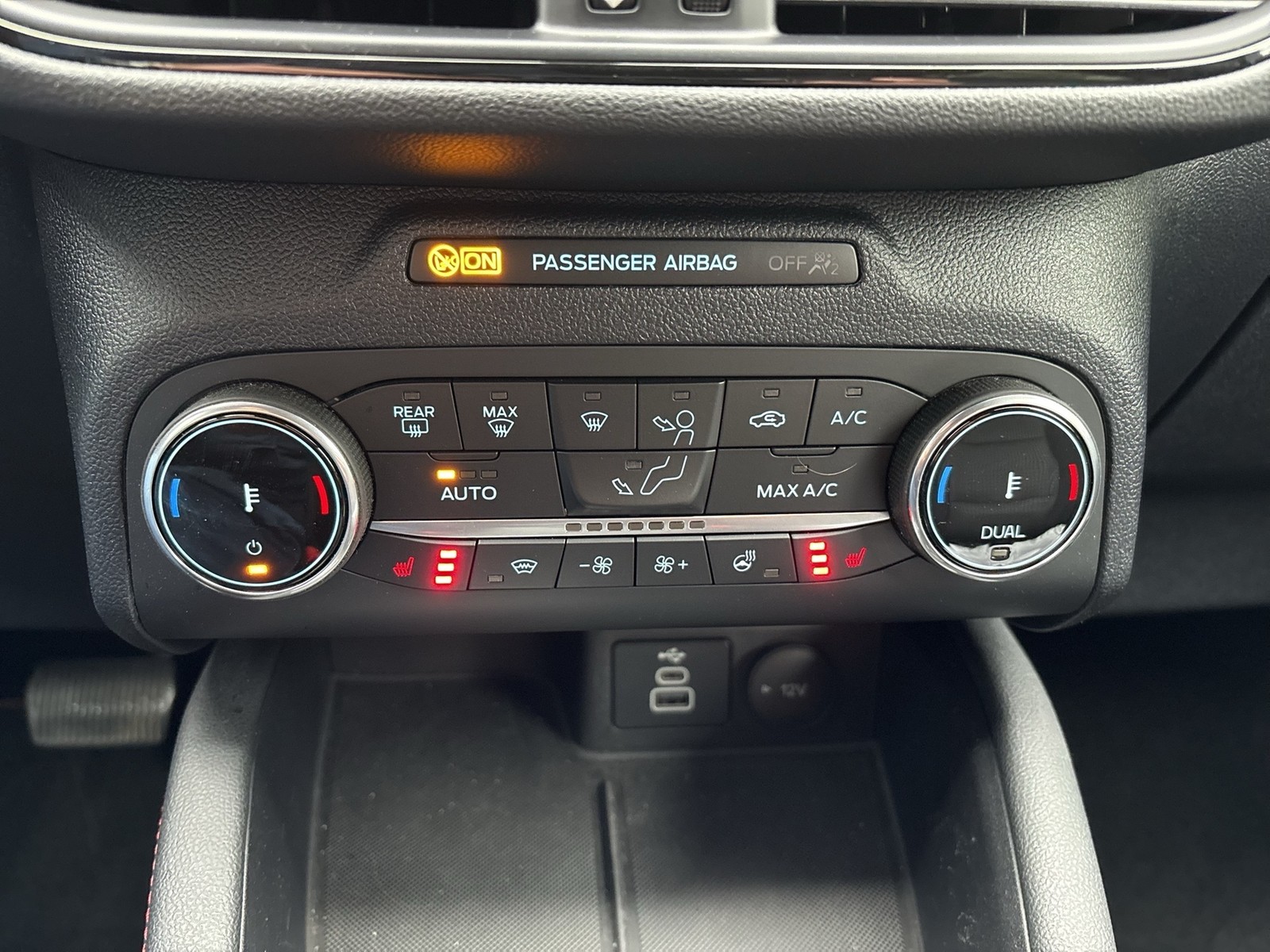 Ford Kuga 2.5 HYBRID ST-LINE AHK CAM ALU18 NAVI LED