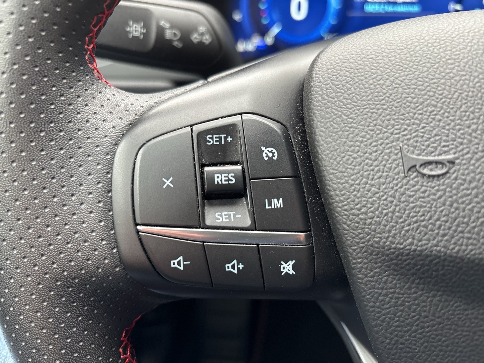 Ford Kuga 2.5 HYBRID ST-LINE AHK CAM ALU18 NAVI LED