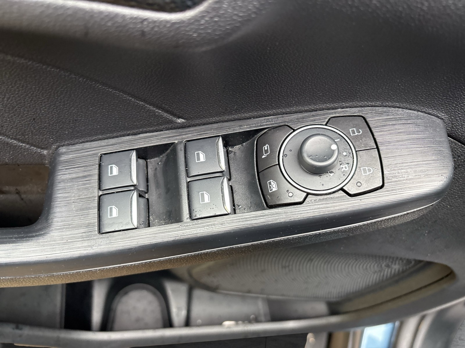 Ford Kuga 2.5 HYBRID ST-LINE AHK CAM ALU18 NAVI LED