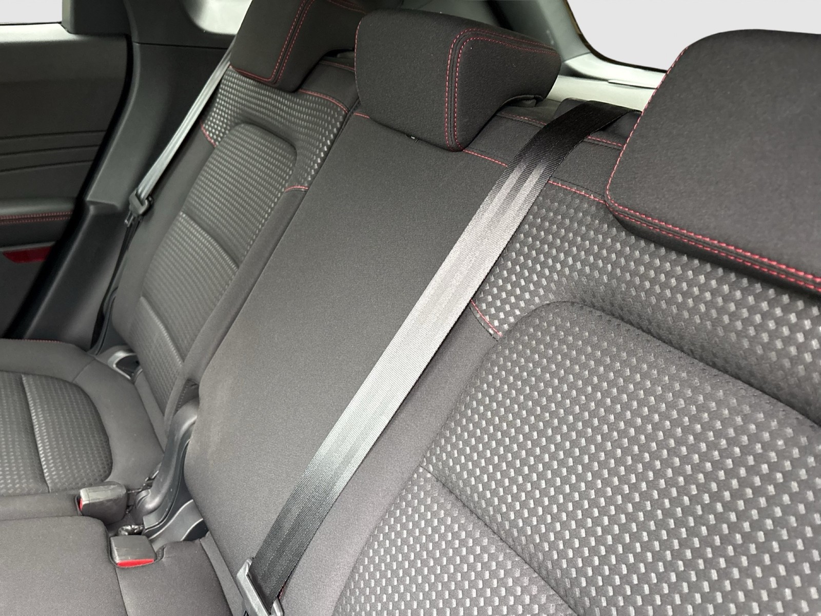 Ford Kuga 2.5 HYBRID ST-LINE AHK CAM ALU18 NAVI LED