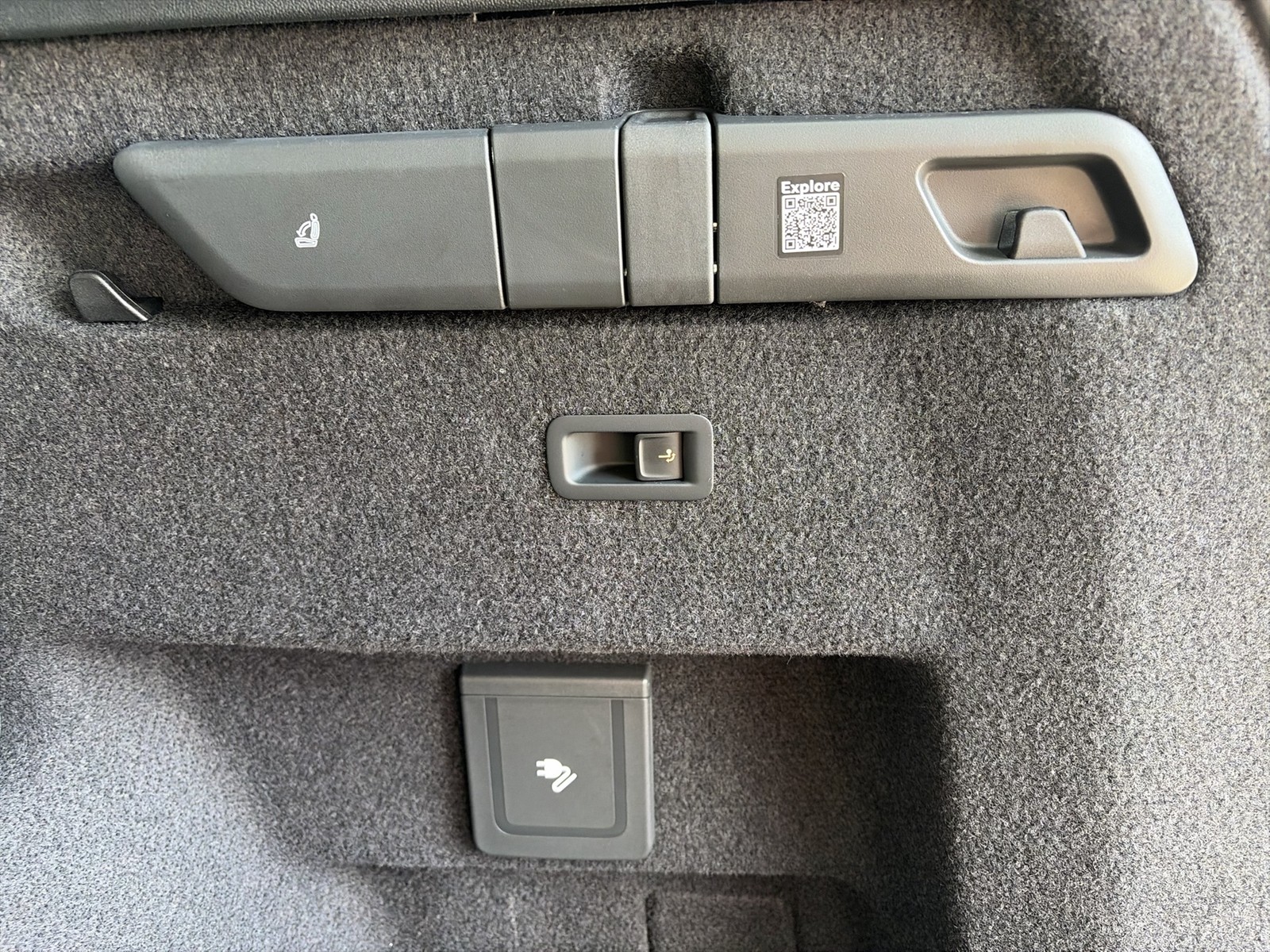 Skoda Peaq 90 SELECTION AHK eSITZE HEADUP WÄRMEPUMPE
