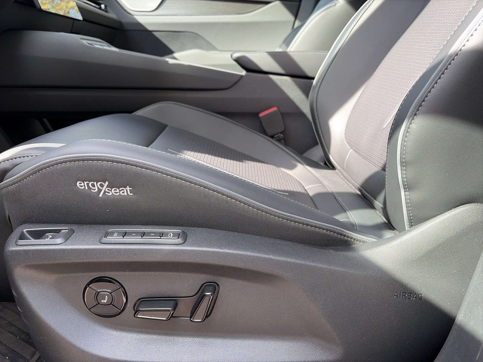 Skoda Peaq 90 SELECTION AHK eSITZE HEADUP WÄRMEPUMPE