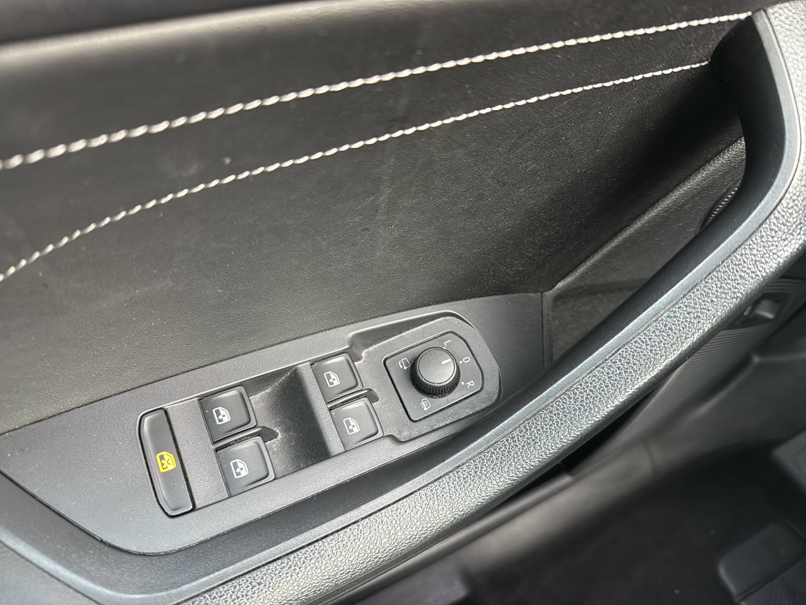 Skoda Kodiaq 2.0 STYLE 4X4 AHK CAM ACC CARPLAY SITZHZ.