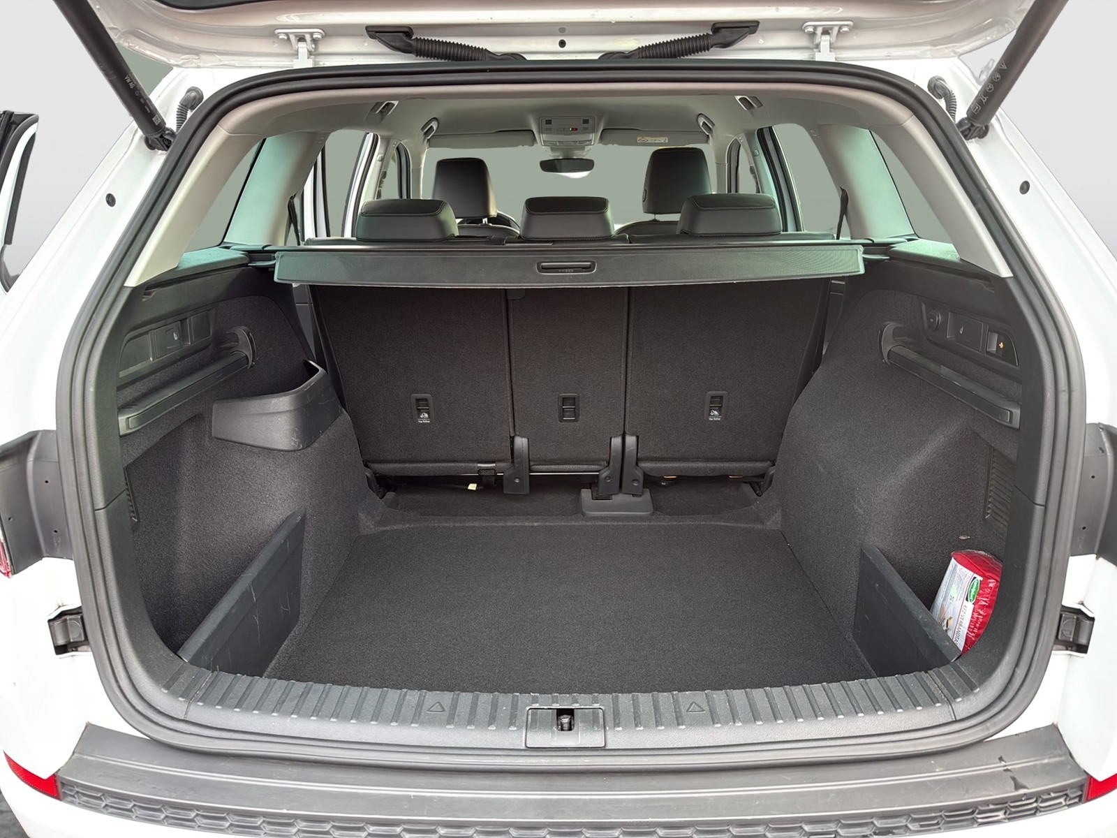 Skoda Kodiaq 2.0 STYLE 4X4 AHK CAM ACC CARPLAY SITZHZ.