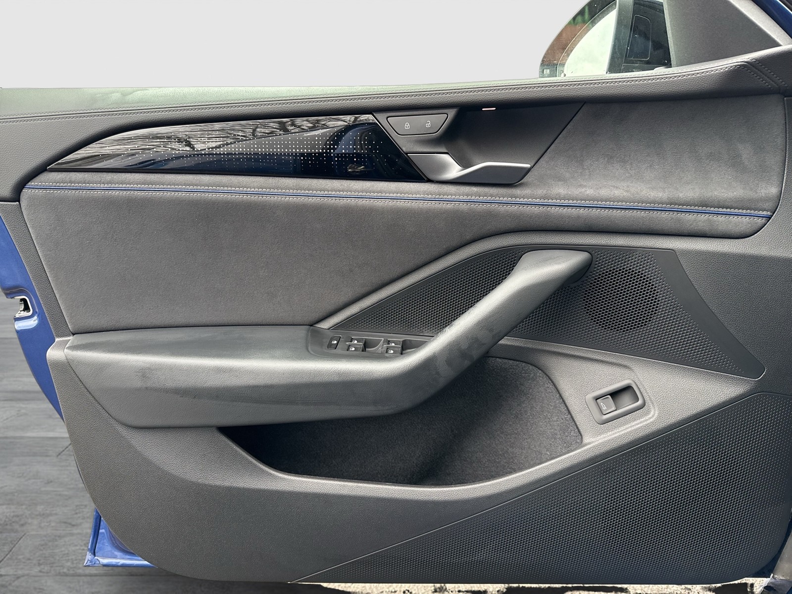 Volkswagen Passat Variant 2.0 R-LINE 4X4 HeadUp LEDER ACC