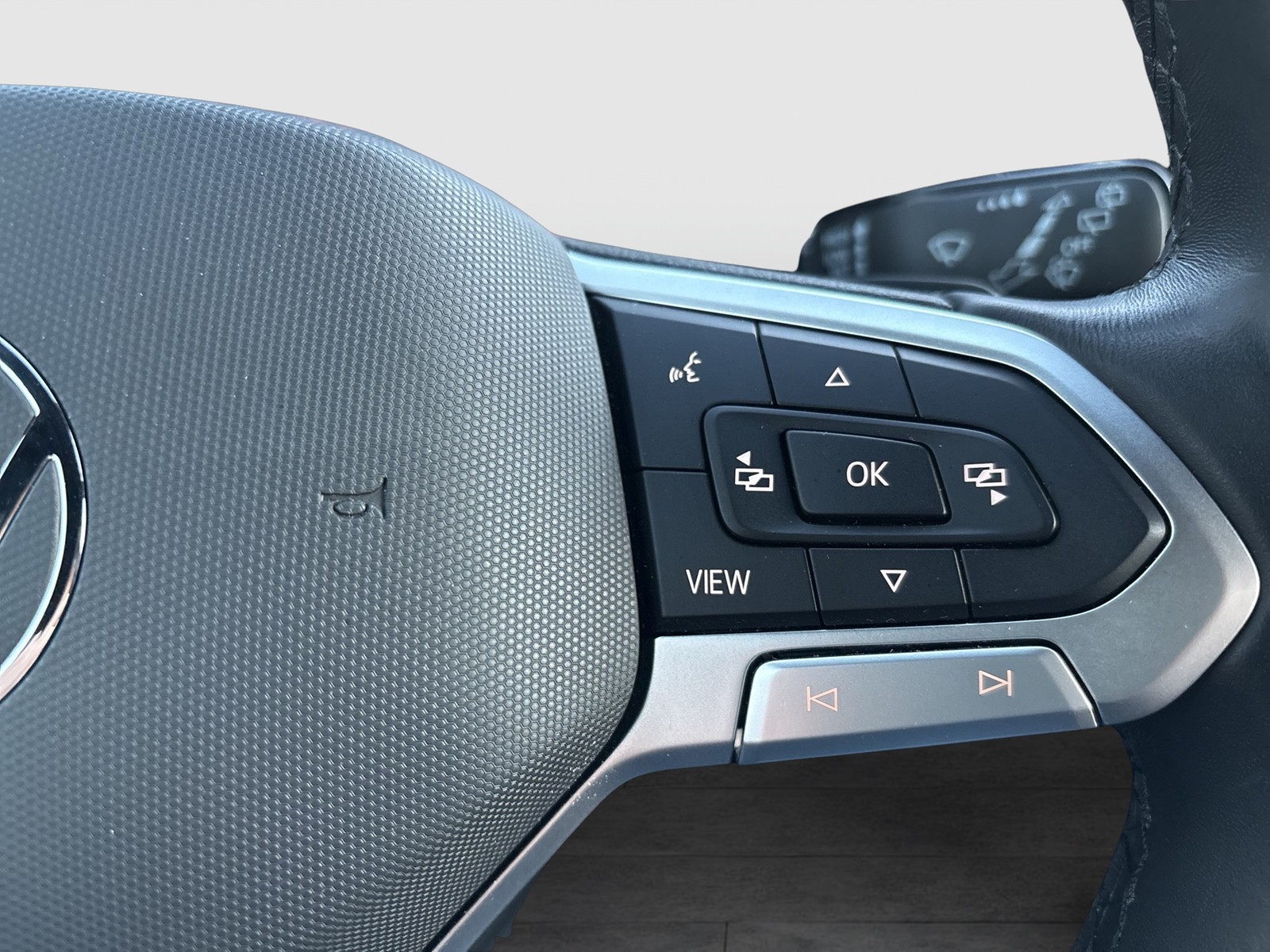 Volkswagen T-Roc 2.0 R-LINE 4X4 ACC LED+ NAVI ALU17 DCC