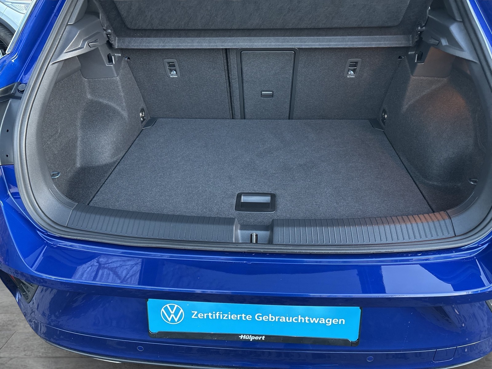 Volkswagen T-Roc 2.0 R-LINE 4X4 ACC LED+ NAVI ALU17 DCC