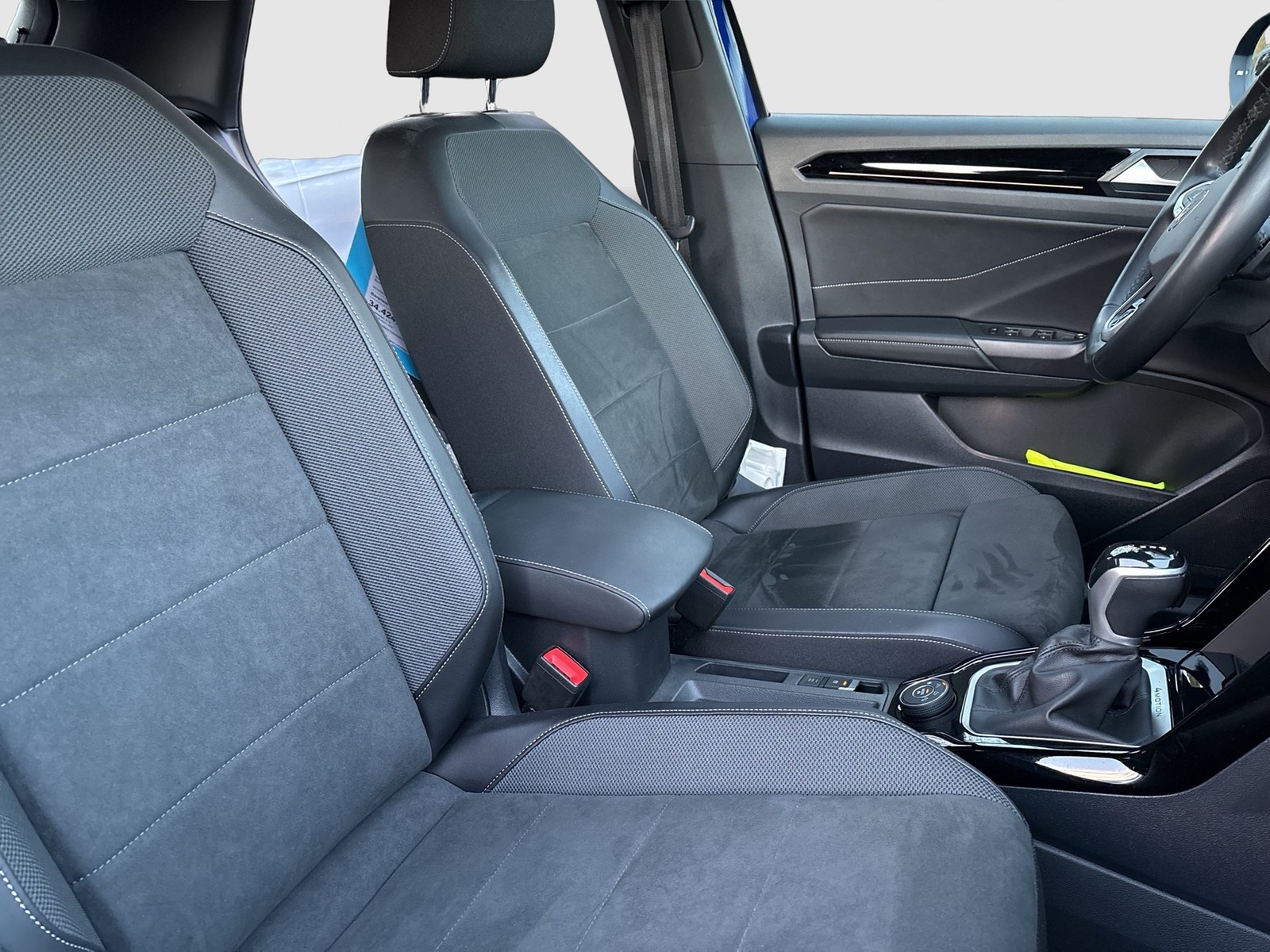 Volkswagen T-Roc 2.0 R-LINE 4X4 ACC LED+ NAVI ALU17 DCC