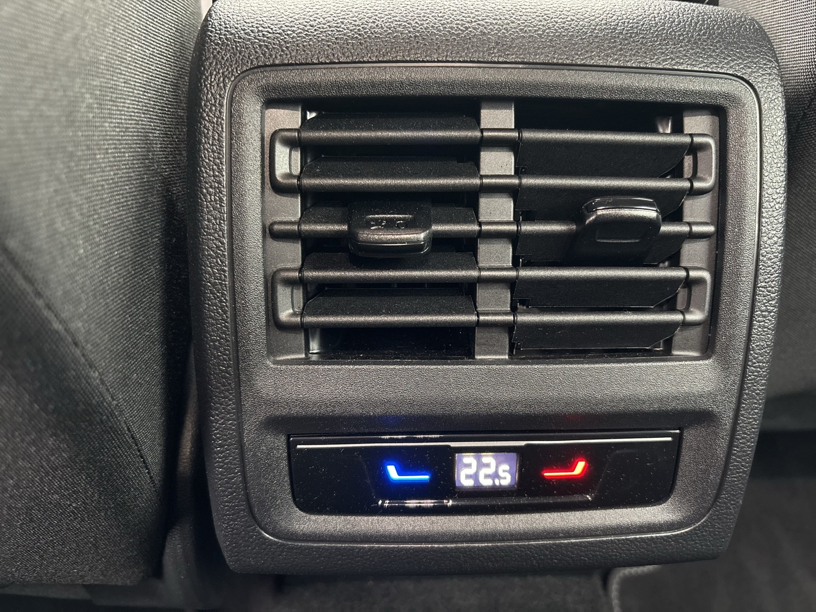 Volkswagen Golf VIII 1.5 HYBRID LIFE FACELIFT ACC CARPLAY