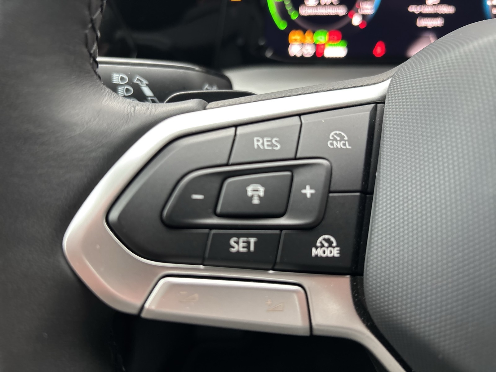 Volkswagen Golf VIII 1.5 HYBRID LIFE FACELIFT ACC CARPLAY