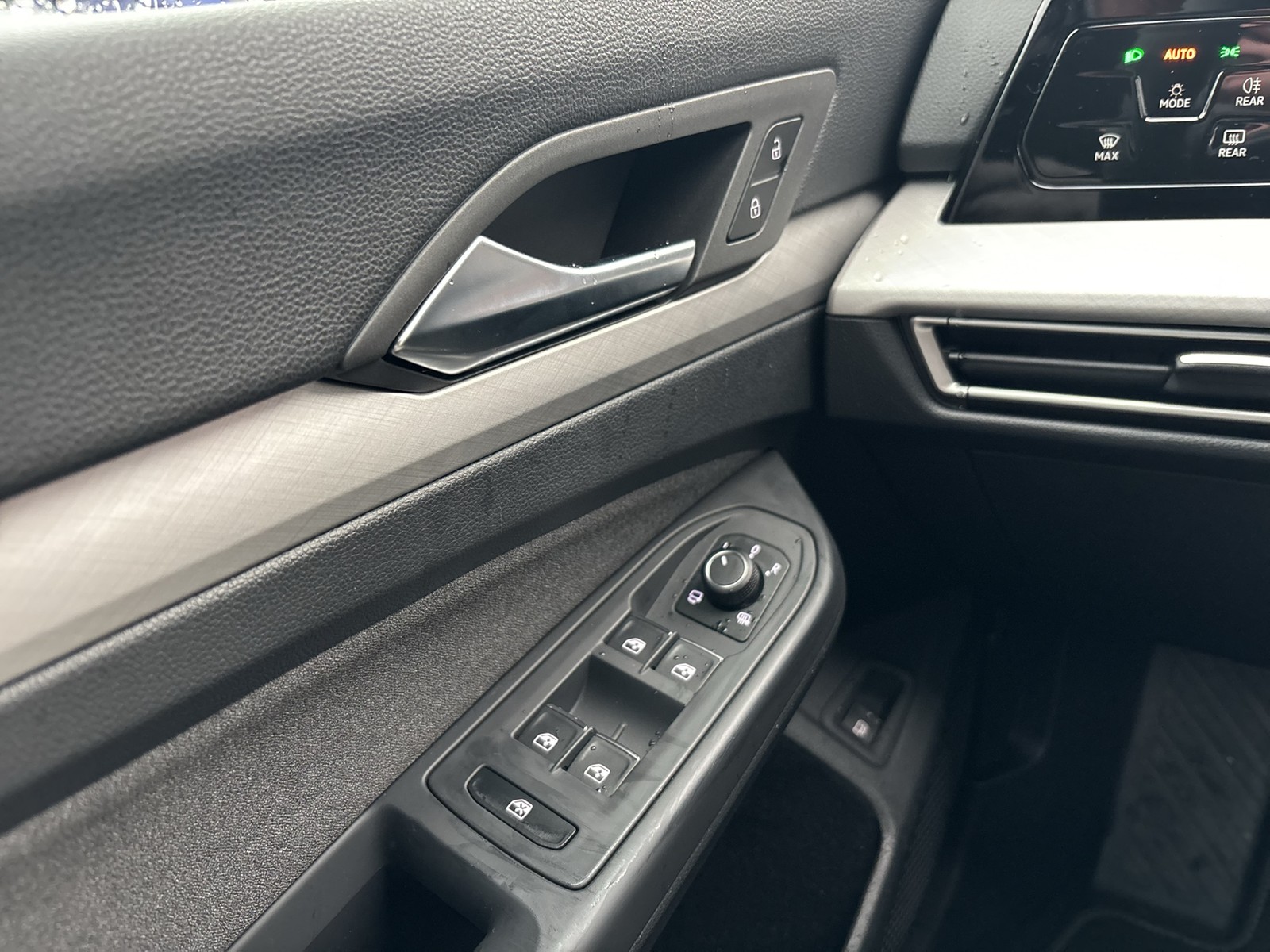 Volkswagen Golf VIII 1.5 HYBRID LIFE FACELIFT ACC CARPLAY