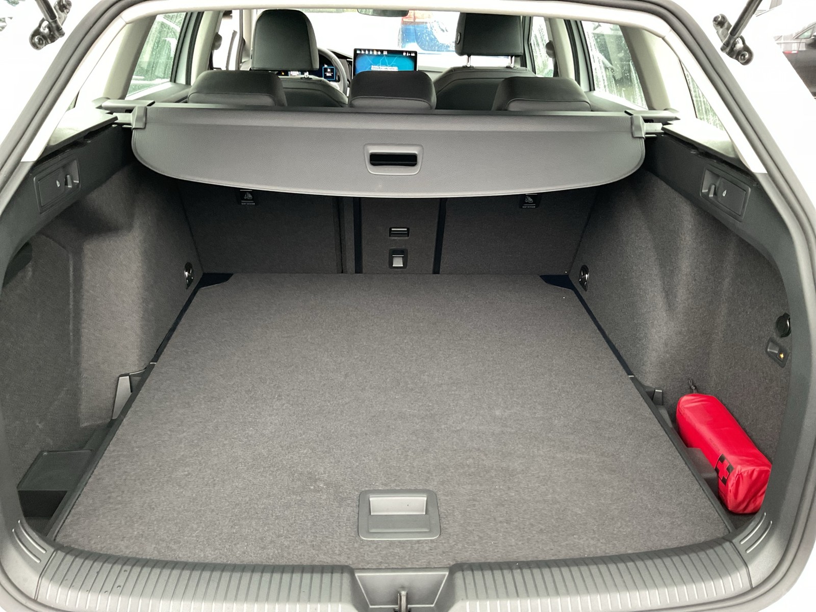 Volkswagen Golf Variant VIII 1.5 LIFE AHK ACC SITZHEIZUNG