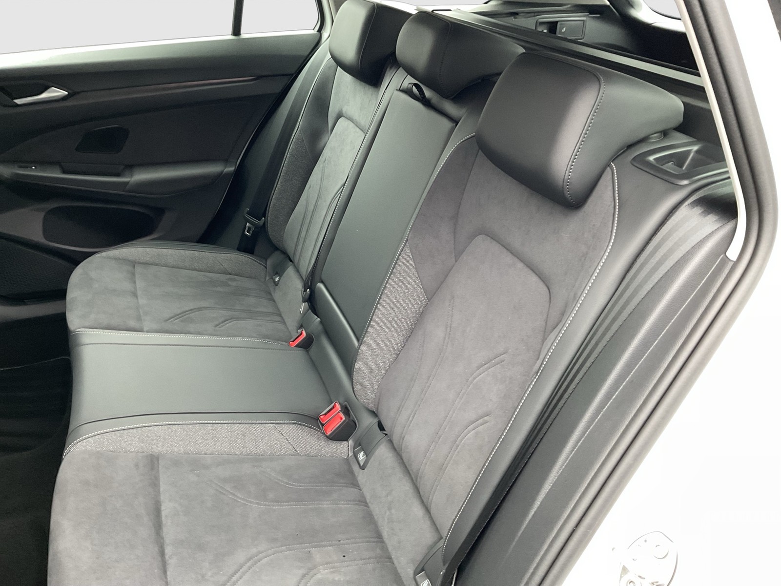 Volkswagen Golf Variant VIII 1.5 LIFE AHK ACC SITZHEIZUNG