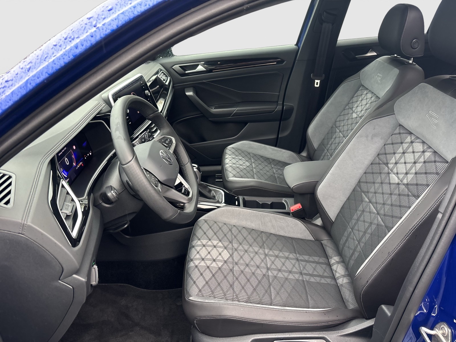 Volkswagen T-Roc 1.5 R-LINE NAVI SITZHEIZUNG ALU17 LED+