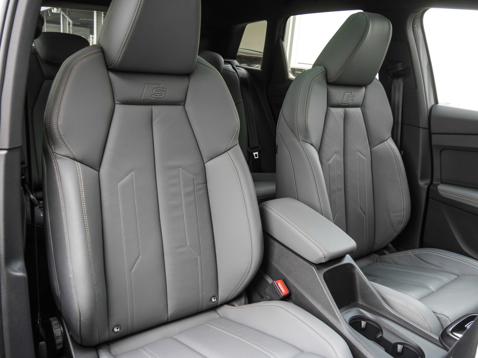 Audi Q4 e-tron 50 quattro S LINE PANO LM21 KAMERA AHK