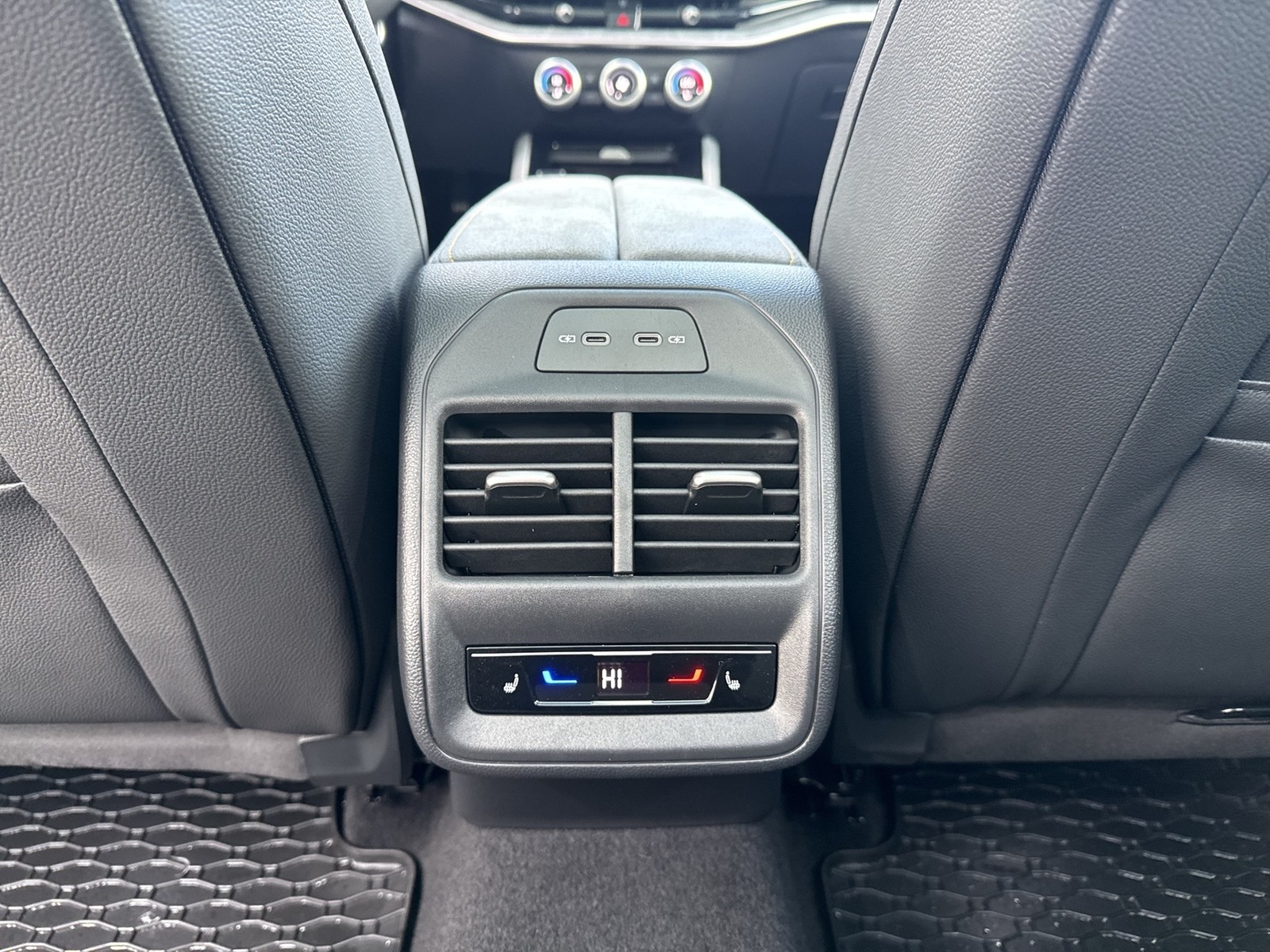 Skoda Superb Combi 1.5 iV SELECTION PANO CANTON AHK
