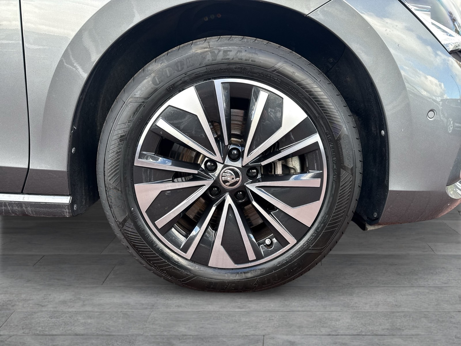 Skoda Superb Combi 1.5 iV SELECTION PANO CANTON AHK