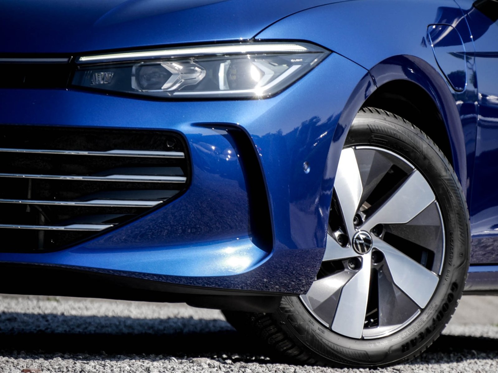 Volkswagen Passat Variant 1.5 HYBRID ELEGANCE AHK 360°CAM