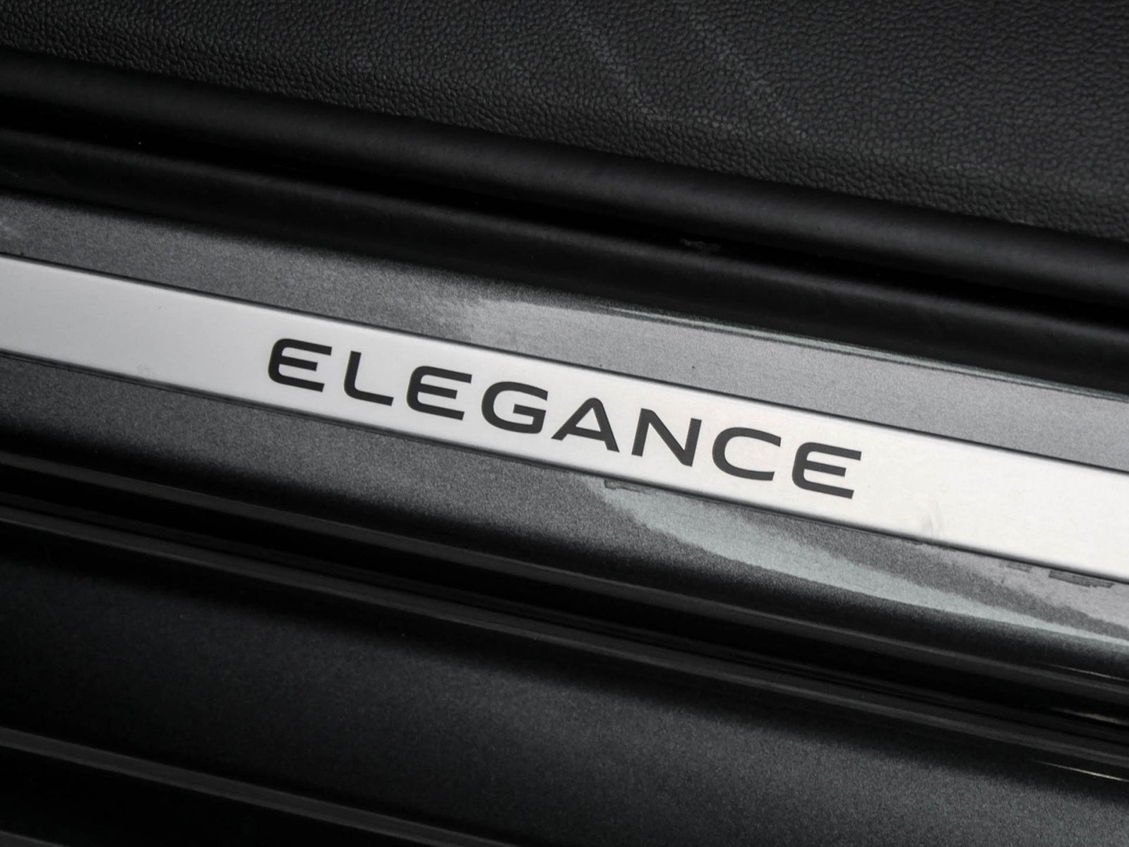 Volkswagen Passat Variant 1.5 HYBRID ELEGANCE AHK CAM ACC
