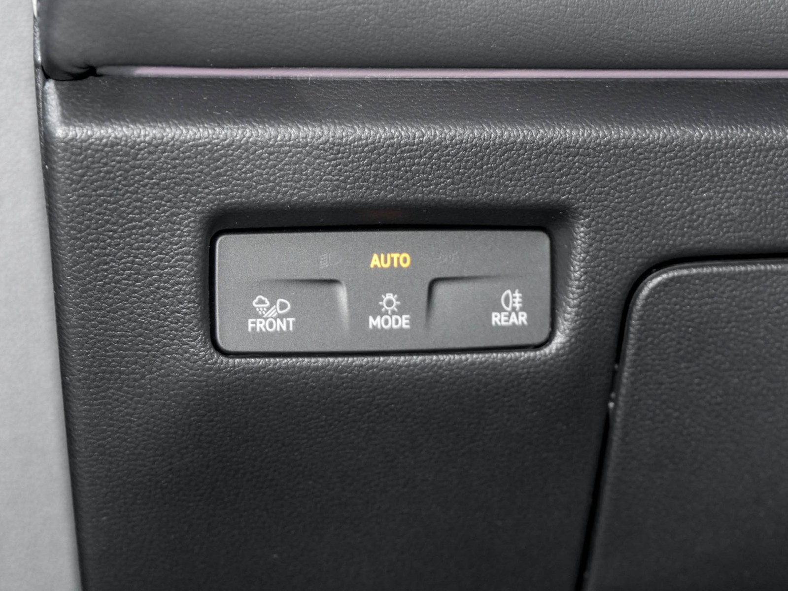 Volkswagen Passat Variant 1.5 HYBRID ELEGANCE AHK CAM ACC