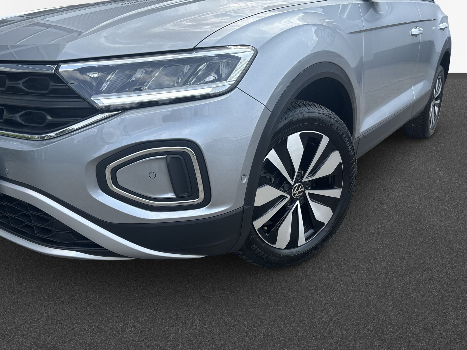 Volkswagen T-Roc 2.0 MOVE CAM ACC LM17 NAVI SITZHEIZUNG