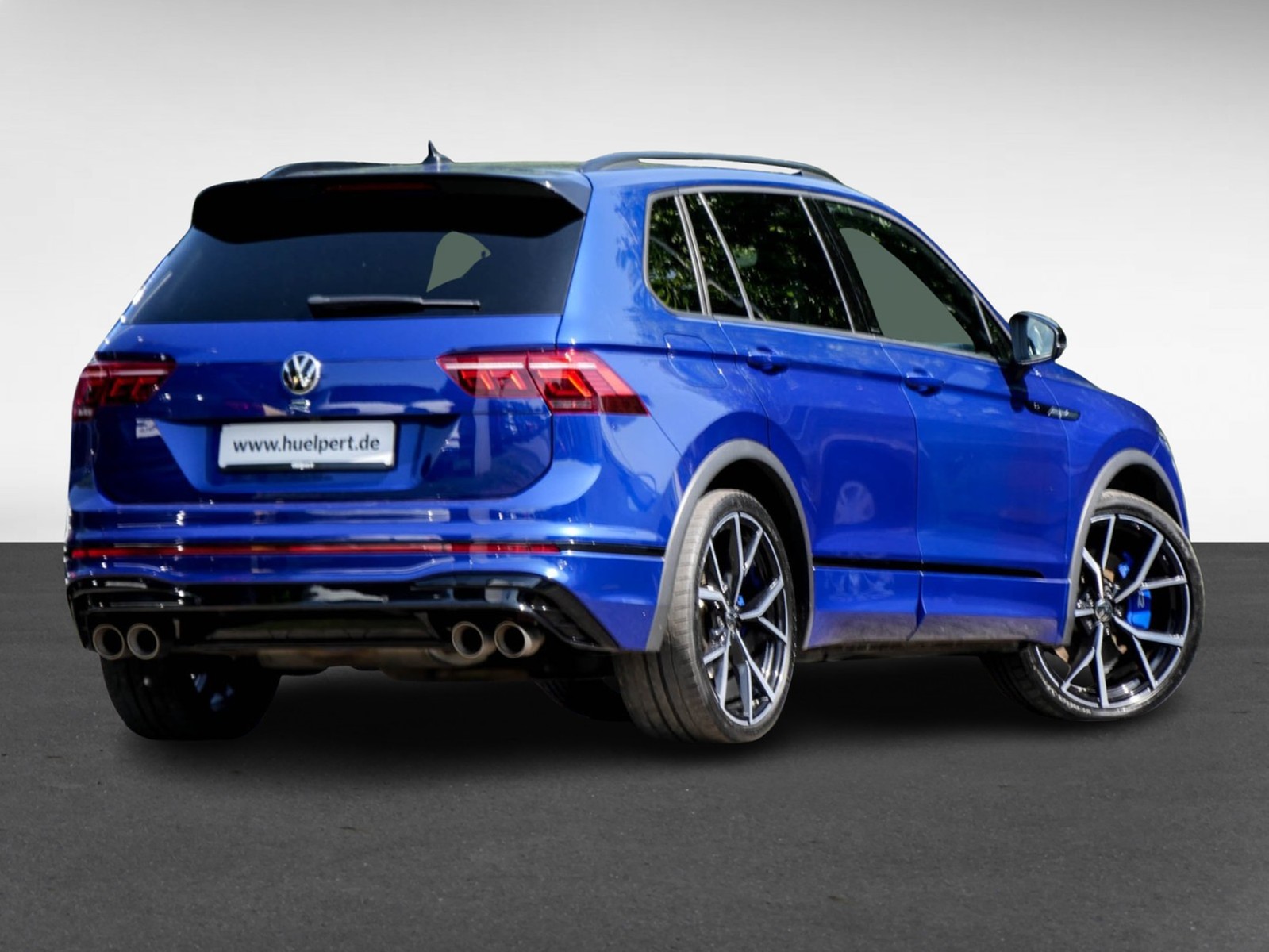 Volkswagen Tiguan 2.0 R BLACKSTYLE 4X4 AKRAPOVIC 360CAM 21Z