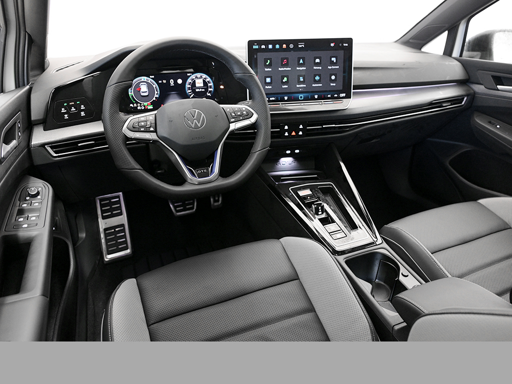 Volkswagen Golf GTE BLACKSTYLE LEDER PANO AHK