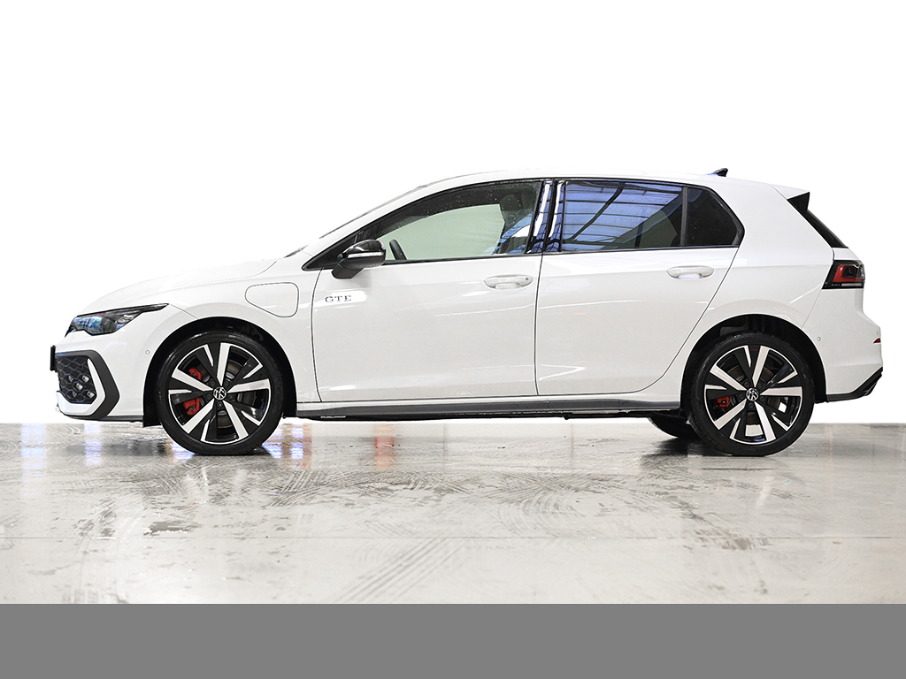 Volkswagen Golf GTE BLACKSTYLE LEDER PANO AHK