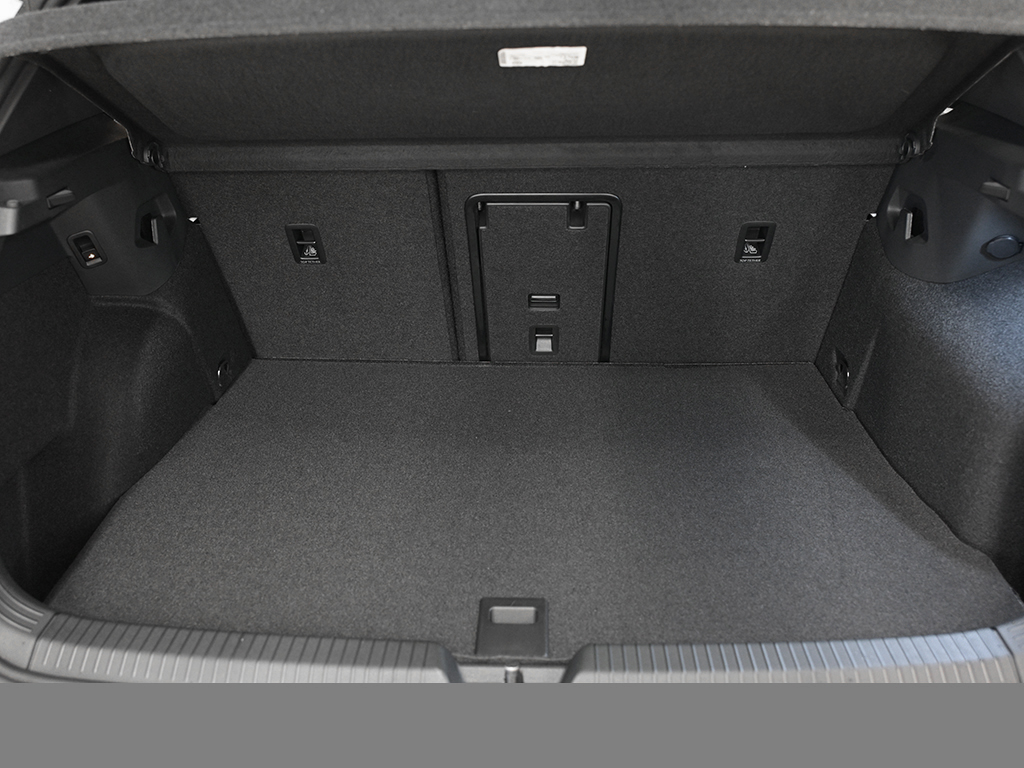 Volkswagen Golf GTE BLACKSTYLE LEDER PANO AHK