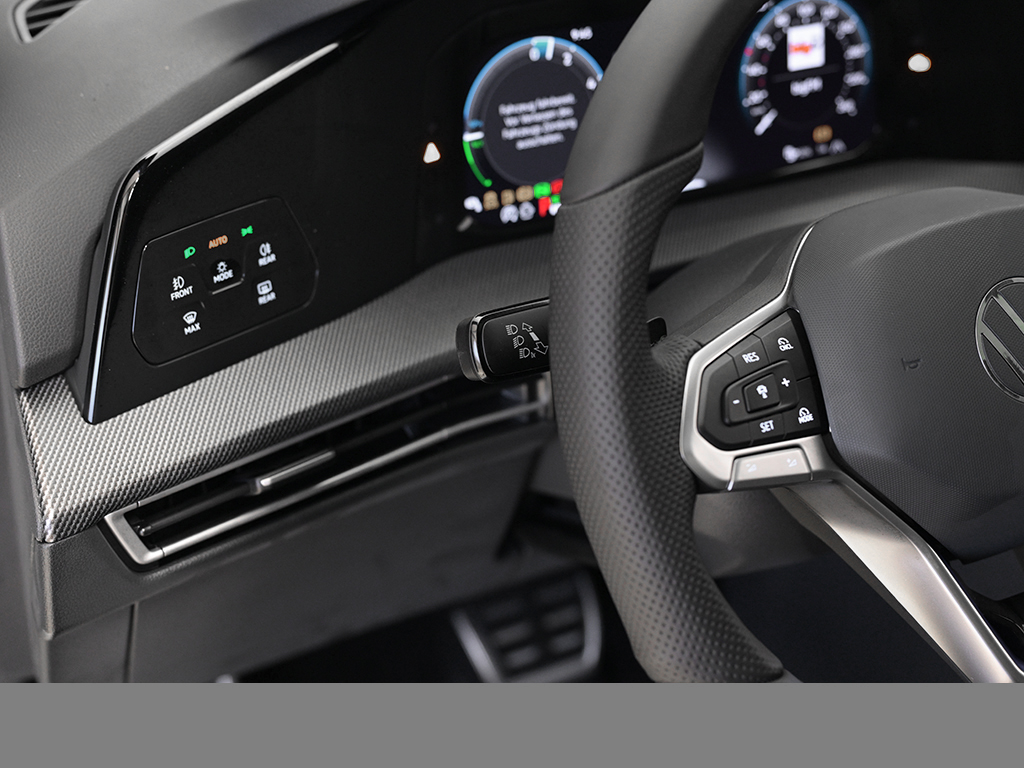 Volkswagen Golf GTE BLACKSTYLE LEDER PANO AHK