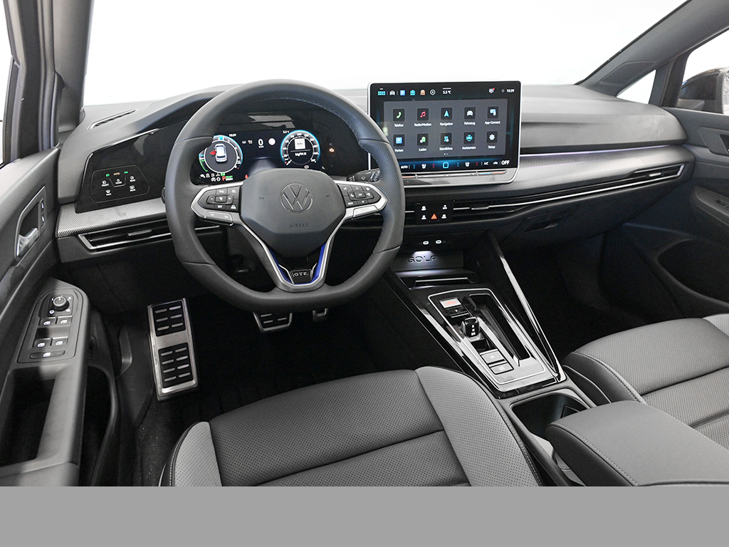 Volkswagen Golf GTE BLACKSTYLE LEDER PANO AHK