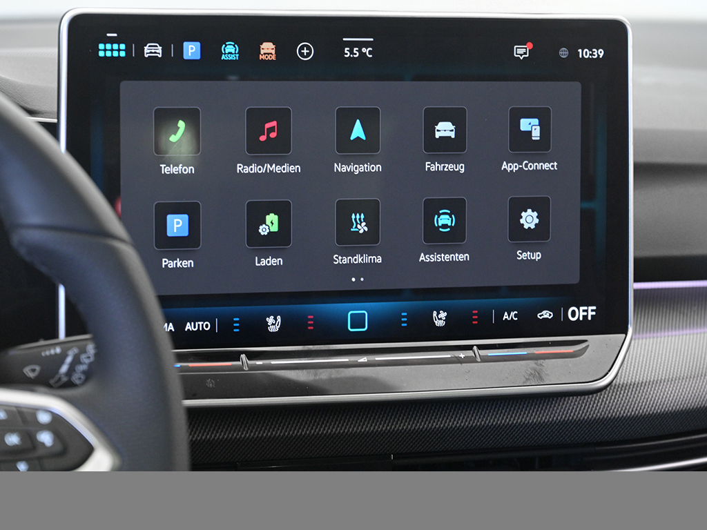 Volkswagen Golf GTE BLACKSTYLE LEDER PANO AHK