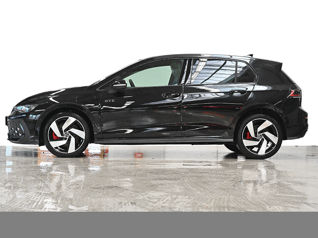 Volkswagen Golf GTE BLACKSTYLE LEDER PANO AHK