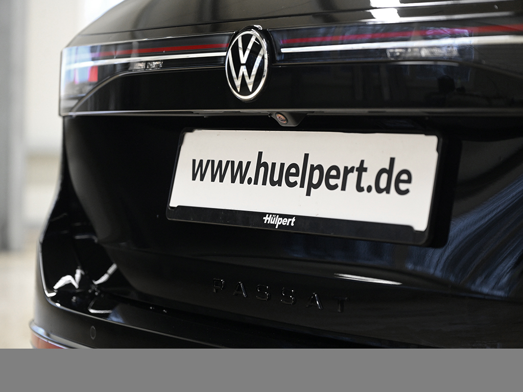Volkswagen Passat Variant 2.0 R-LINE DSG BLACKSTYLE AHK CAM